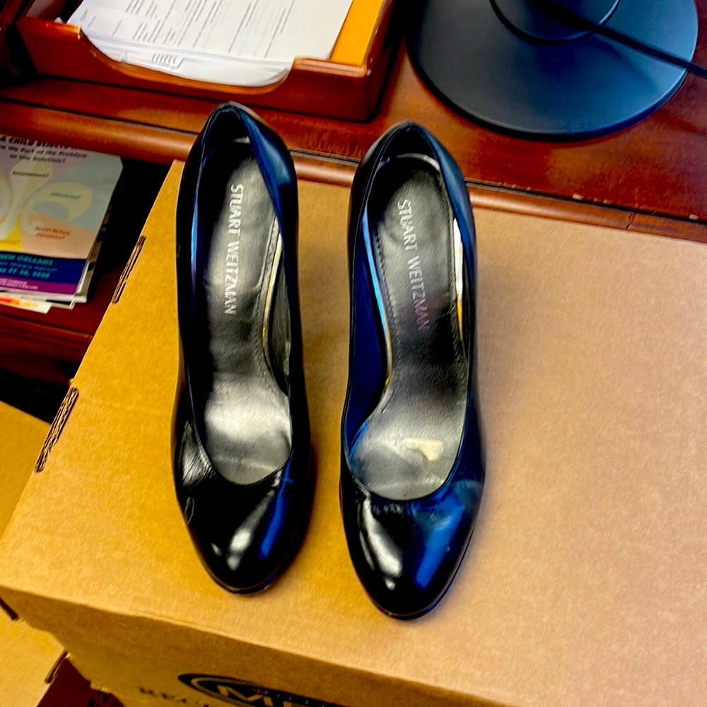 Stuart weitzman lightly used pumps